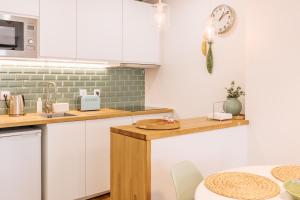 Aquillas Alfama Apartment by Mycelia