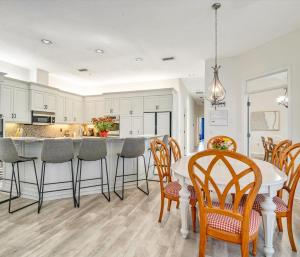 Siesta Key Marvel Pool SPA Deeded Beach Access