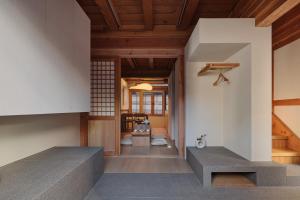 The Korean Traditional Hanok in Downtown Seoul for convenient public transportation - Seoul Ari