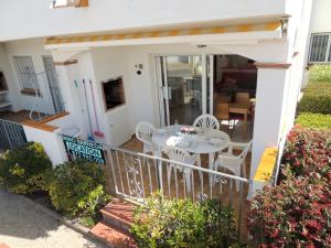 Apartment by Roses Beach with Pool