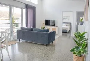 Belle Bay - Emu Point