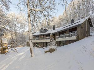 Holiday Home in Ardennes with Heated Pool