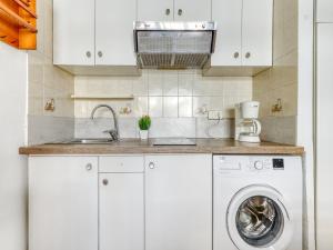 Apartment in Rosas near Platja de Sta Margarida