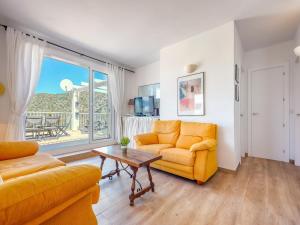 Apartment in Roses near Canyelles Beach