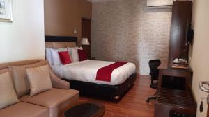 Phòng Đôi Loại Sang (Deluxe Double Room)