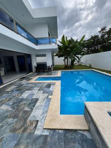 VillaGuerra-Piscina-Billar-BBQ-WiFi-Cozy-3Br-5Bds-7Pax