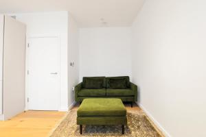 Kensington Apartment - 2 Bedrooms 2 Baths
