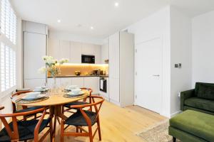 Kensington Apartment - 2 Bedrooms 2 Baths