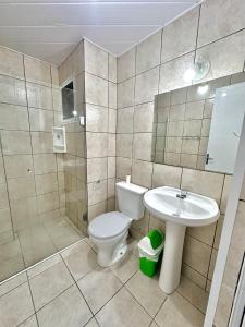 Apartamento a 50 metros da praia em Residencial Solar das Bromélias no Centro de Bombinhas