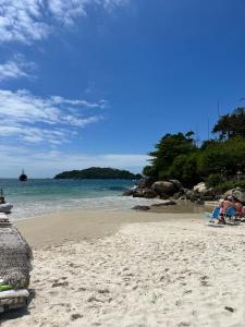 Apartamento a 50 metros da praia em Residencial Solar das Bromélias no Centro de Bombinhas