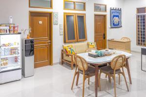 RedDoorz at Uma Arda Hometown