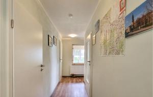 Beautiful Home In Erfurt With Kitchen