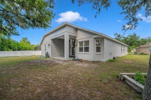 Large 5 bd home close to Beaches