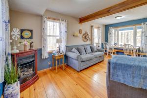 Shared Pond and Trails Rosedale Cottage!