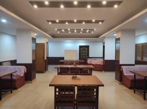 Hotel Ambarish Grand Residency
