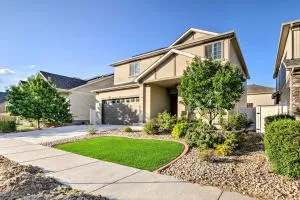 6 Mi to DIA Spacious Home with Backyard in Denver! - Bennett