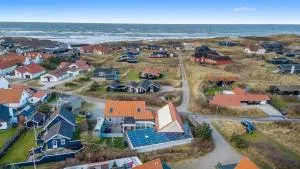 Large Holiday Home With Pool And Spa In The Middle Of Blokhus Town, Close To The North Sea, - Pandrup