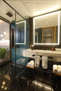 Sapphire Suites By Arif Castles