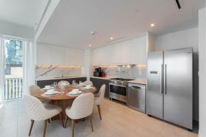 Beautiful 2 Bedroom Sea Views at La Vie JBR