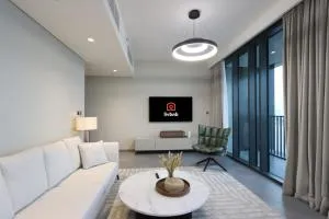 Livbnb- Embrace Serenity in 2B,Dubai Creek Harbour - Dubai