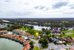 Riverside Bliss - Luxe Retreat in South Yunderup - Pet friendly