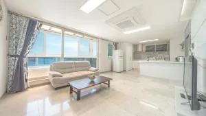 Tongyoung Sagaejeol Pension - 统营市