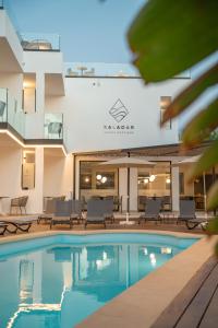 Saladar Suites Boutique