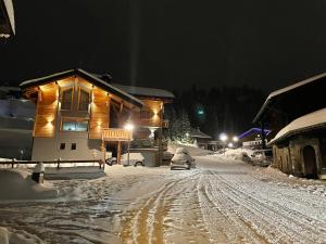 CHALET CHARMING BED and BREAKFAST