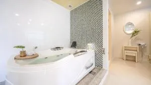 Gyeongju Nunkoip Pension - Mohwa-ri