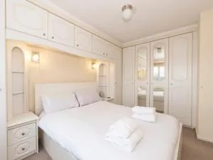 Pass the Keys Spacious 3-Bed Home Woolwich O2 Crossrail - Plumstead