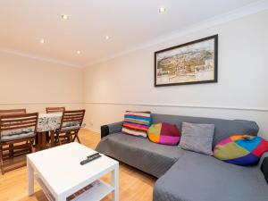 Spacious 3-Bed Home Woolwich O2 Crossrail - Pass the Keys