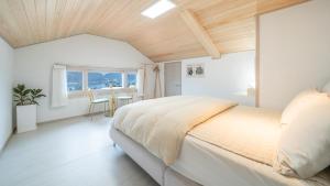Namhae Eagless Poolvilla Pension