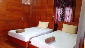 Phòng 2 Giường Đơn Nhìn Ra Hồ Bơi (Twin Room with Pool View)