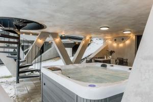 Crystal Pine Spa Villas - LoftAffair Collection