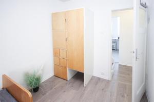 ALFA 2 Zimmer Apartment Stuttgart 2BR TV WIFI WM nahe Daimler l WIFI & SmartTV I 2 Rooms l Bathroom I Kitchen