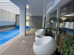 Modern studio, beautiful view, great location