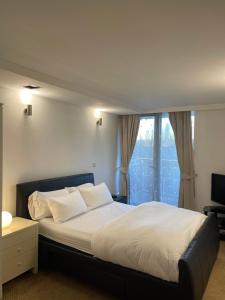 Exquisite London City Apartment