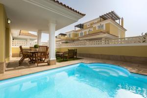 Home2Book Luxury Villa Pool & Terrace, Corralejo