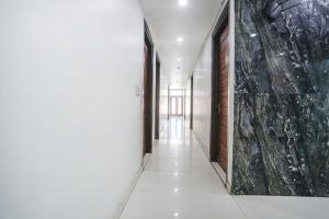 FabHotel Gold Inn Janakpuri