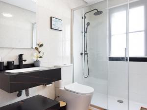 EK Candelaria House Estrelitzia