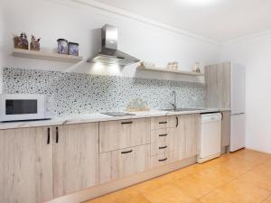 EK Candelaria House Estrelitzia