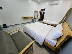 Oceanholic Diving Resort