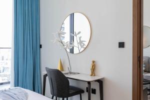 Sky-High Serenity - Stylish 1BHK - 20th Floor