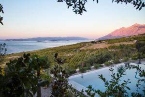 Luxury Villa Energy Orebic - Peljesac, Heated Pool, Ideal 8 Guests, Seafront