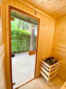 Ploy Mountain View Pool Villa