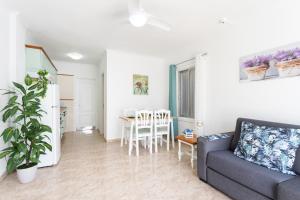 Home2Book Tropical Poolside Retreat, Las Américas