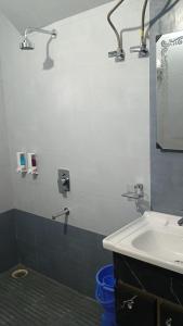 Starry Summit Suites