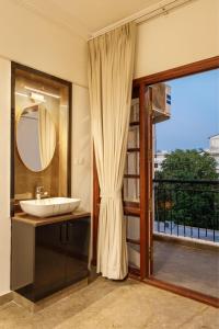 Avalon Apartment 302 Nr MG Road 3BHK AC