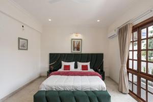 Onyx Apartment 303 by StayJade 3BHK AC Nr MG Road