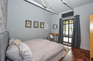 4 Bedroom Farm House